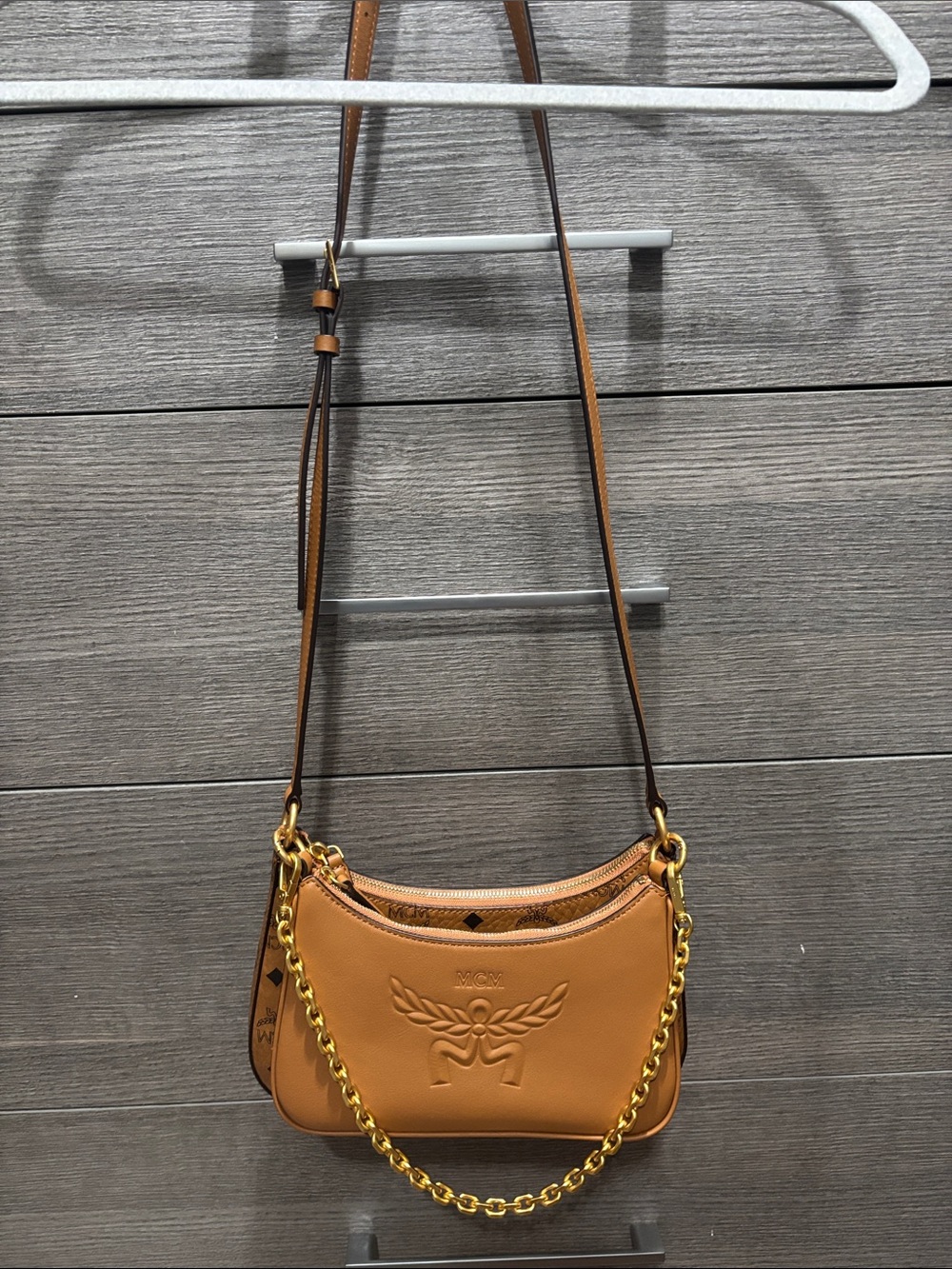 MCM AREN DUO HOBO IN MAXI VISETOS AND CALFSKIN